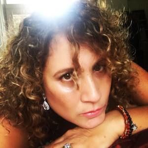 Meet your Posher, Maria isabel